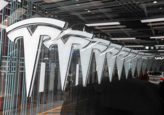 特斯拉AI高管向员工发出警告